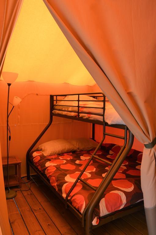 Camping Le Mas De Riri Celles  Exterior photo